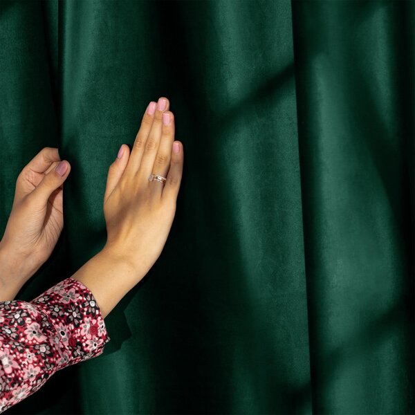 Tenda parzialmente oscurante verde scuro in velluto 140x245 cm Eyelets – Restilo