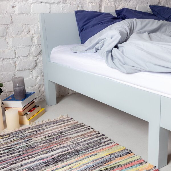 Letto matrimoniale in legno di faggio grigio chiaro con griglia 140x200 cm Dabi - Ragaba