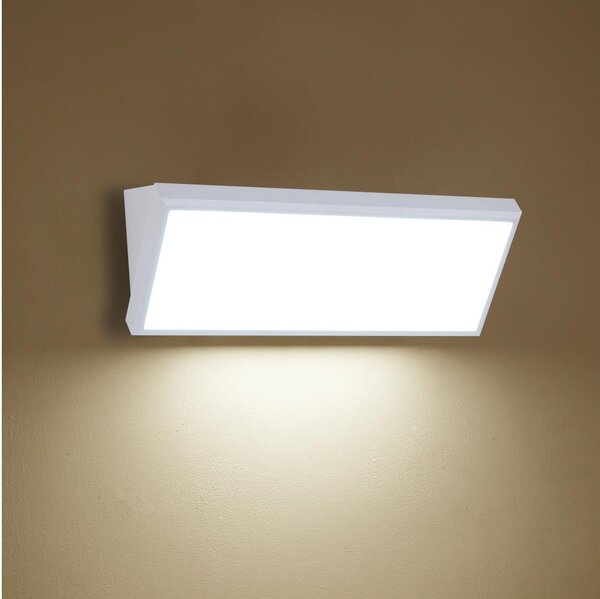 Brilagi - Applique da esterno a LED TRIANGLE LED/42W/230V bianca IP65