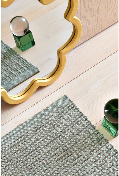 Passatoia da interno/esterno verde chiaro 70x180 cm Emm Sage – Pappelina