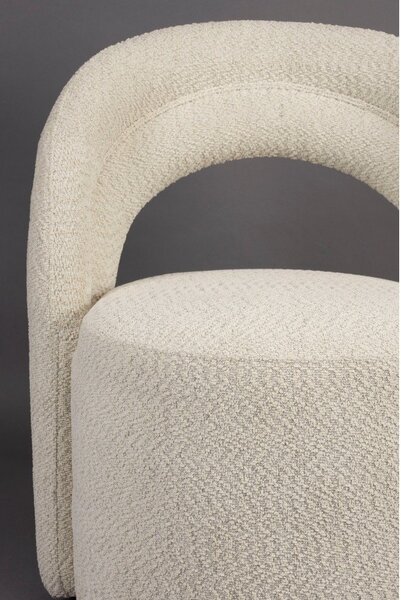 Poltrona color crema girevole con rivestimento in bouclé Seina – Dutchbone
