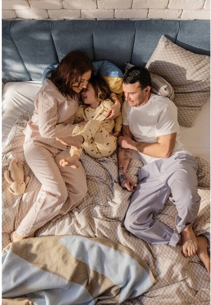 Letto matrimoniale imbottito blu con contenitore con rete inclusa 180x200 cm Thessa Bold Line – Bonami Selection