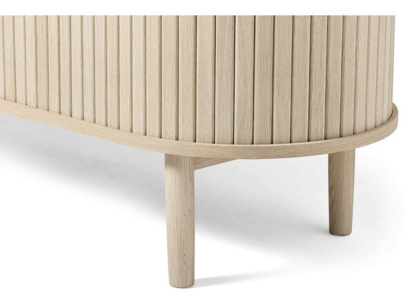 Cassettiera di colore naturale effetto rovere con porte scorrevoli 140x76x45 cm Meta – Unique Furniture