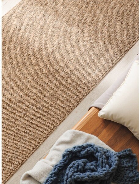 Passatoia in marrone chiaro lavabile 80x240 cm Rocco Caramel – Elle Decoration