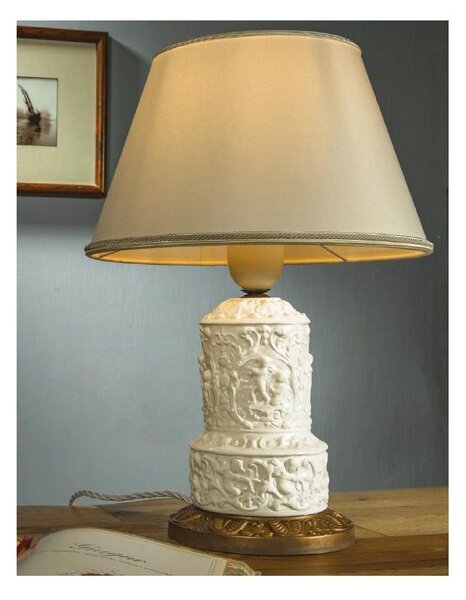 LAMPADA DA TAVOLO IN TERRACOTTA CON DECORI A RILIEVO E CON PARALUME MADE IN ITALY