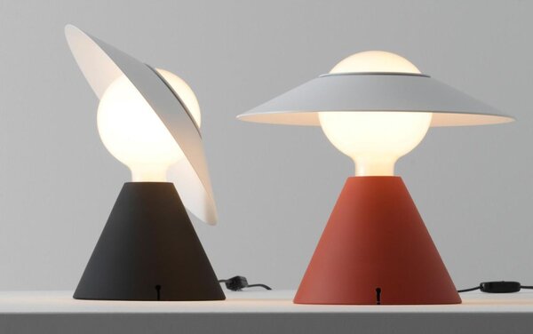 FANTE LAMPADA DA TAVOLO DESIGN MODERNO NERA O ROSSO ATTACCO E27 MARCHIO STILNOVO
