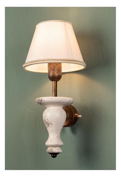 LAMPADA DA PARETE IN CERAMICA E OTTONE CON PARALUME IN STOFFA STILE RUSTICO MADE IN ITALY IMAS