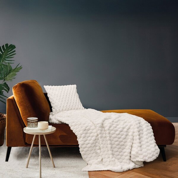 Coperta color crema in micropile 220x240 cm Frosty – douceur d'intérieur