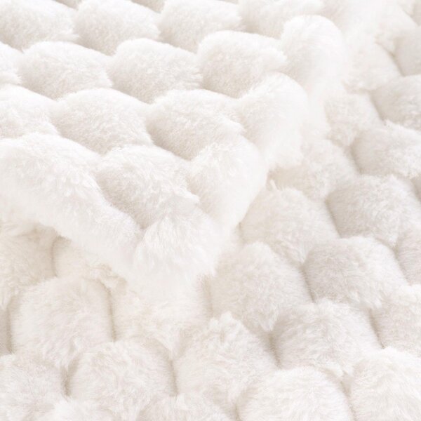 Coperta color crema in micropile 220x240 cm Frosty – douceur d'intérieur