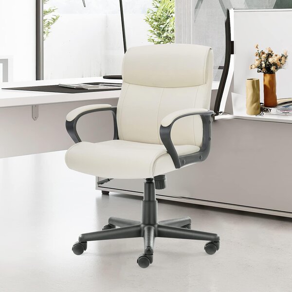 Sedia da ufficio con schienale alto, in ecopelle nera, ergonomica e con poggiatesta