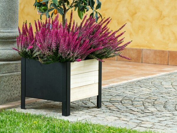 Fioriera da Giardino 36x36xH32 cm in Metallo e Legno di Pino Grezzo