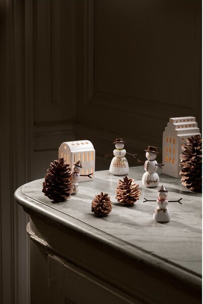 Statuetta natalizia in porcellana (altezza totale 11,5 cm) Hammershøi Snowman – Kähler Design