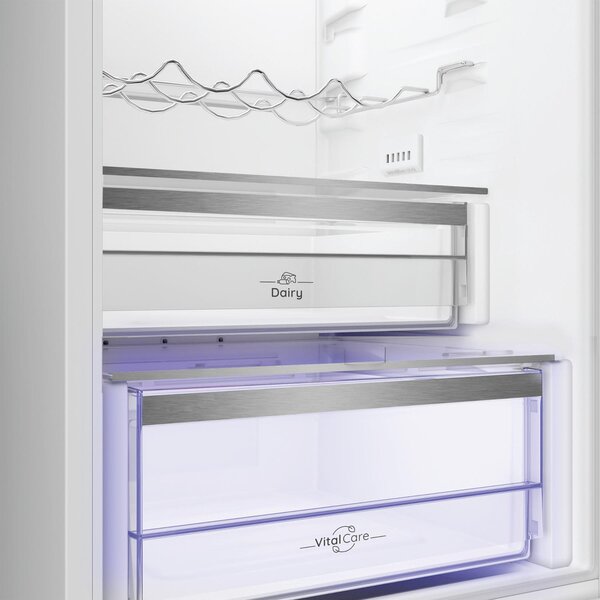 Hotpoint Ariston Frigorifero da Incasso Combinato Capacit 300 Litri Classe E Raffreddamento No Frost - HPK2 5322 B4E1
