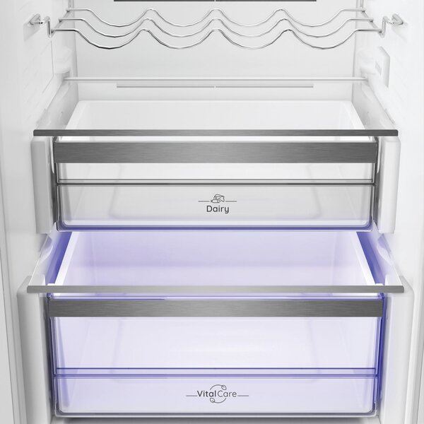 Hotpoint Ariston Frigorifero da Incasso Combinato Capacit 300 Litri Classe E Raffreddamento No Frost - HPK2 5322 B4E1