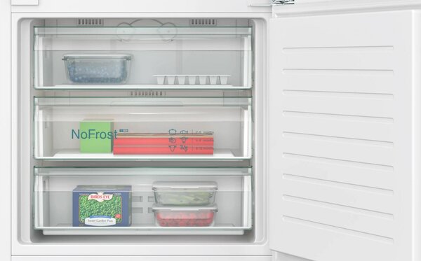 Siemens Frigorifero da Incasso Combinato Capacit 383 Litri Classe energetica E Raffreddamento No Frost colore Bianco - KB96NVFE0 iQ300