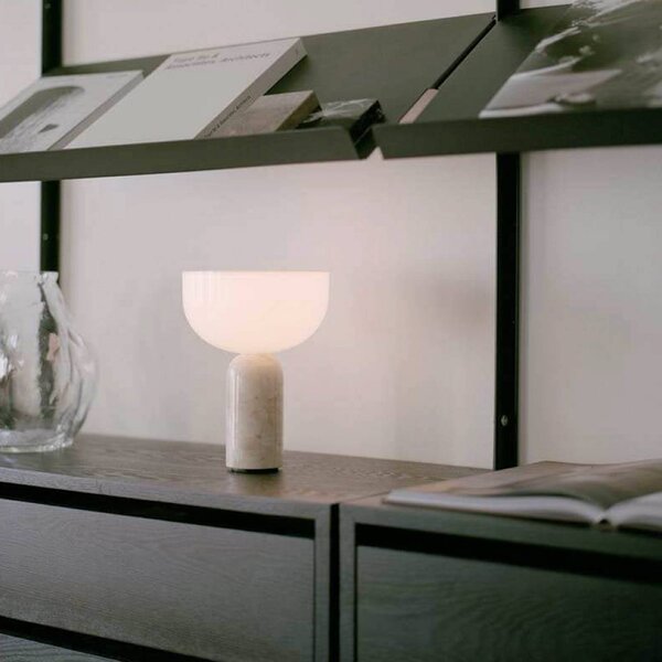New Works Lampada da tavolo a LED Kizu, dimmerabile, Crema / Ambra, Soggiorno / Sala da pranzo, Pietra, Design, Lampada da tavolo LED