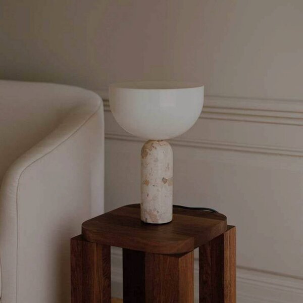 New Works Lampada da tavolo Kizu, Crema / Ambra, Soggiorno / Sala da pranzo, Pietra, Design, Lampada da tavolo