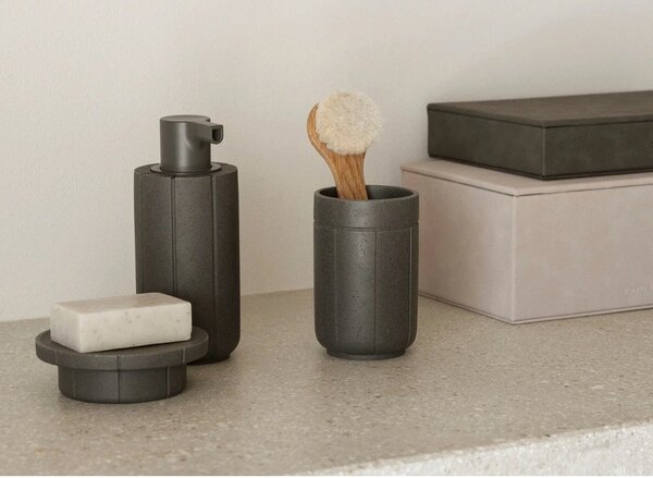 Portaspazzolino grigio in poliresina Kua – Blomus
