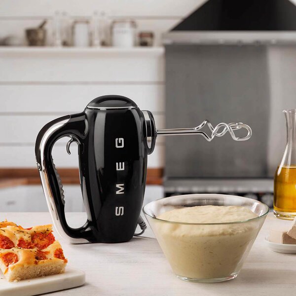 Smeg Sbattitore Elettrico Mixer Potenza 250 Watt con 9 Velocit + Funzione Turbo colore Nero Lucido - HMF01BLEU 50's Style