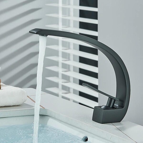 Rubinetto lavabo di scarsa qualità - Miscelatore monocomando - Montaggio su piano - Acqua calda e fredda - Corpo in ottone - Colore nero