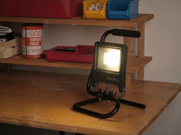 Osram - Proiettore LED con staffa S-STAND LED/30W/230V IP65