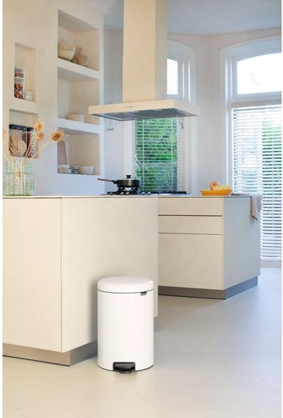Bidone in acciaio bianco da 20 l NewIcon - Brabantia