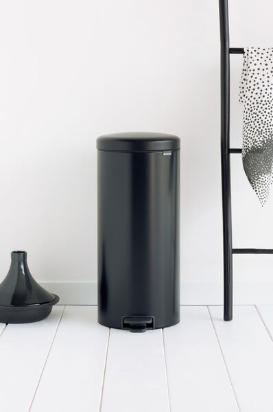 Bidone in acciaio nero opaco 30 l NewIcon - Brabantia