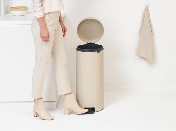 Bidone beige in acciaio 30 l NewIcon - Brabantia