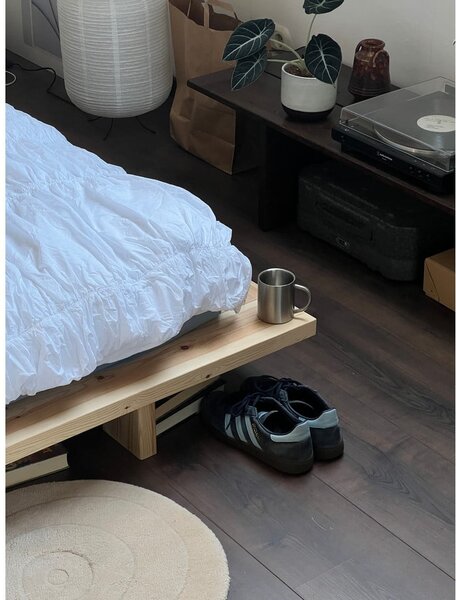 Letto singolo di colore naturale in pino massiccio con rete inclusa 120x200 cm Japan – Karup Design