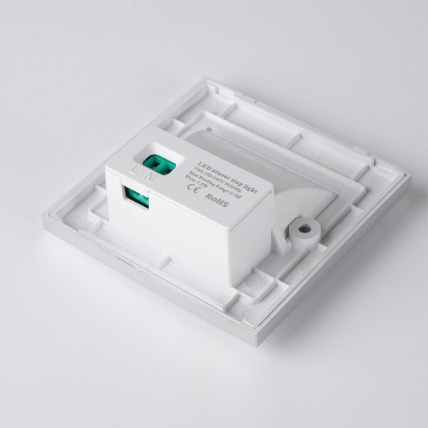 Brilagi - Segnapasso a LED con sensore STEP LIGHT LED/1,5W/230V IP44 argento