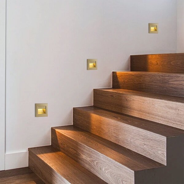 Brilagi - Lampada per gradini LED STEP LIGHT LED/1,5W/230V IP44 dorata