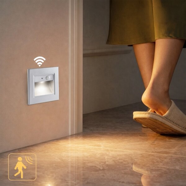 Brilagi - Segnapasso a LED con sensore STEP LIGHT LED/1,5W/230V IP44 argento