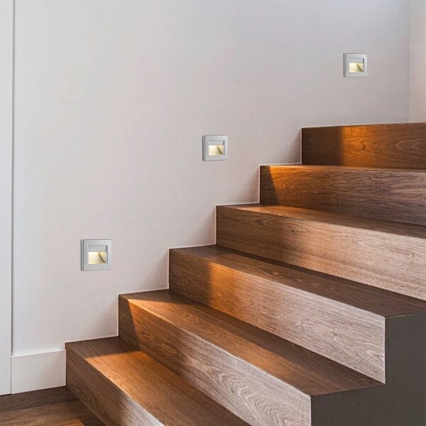 Brilagi - Lampada per gradini LED STEP LIGHT LED/1,5W/230V IP44 argento