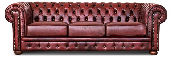 Divano Chesterfield in Pelle Primo Fiore Premium – Iconico, Finiture di Pregio