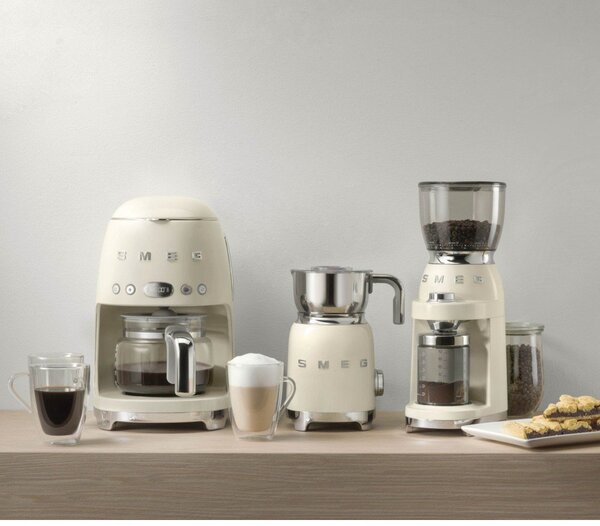 Macchina per caffè filtro bianco crema 50's Retro Style - SMEG