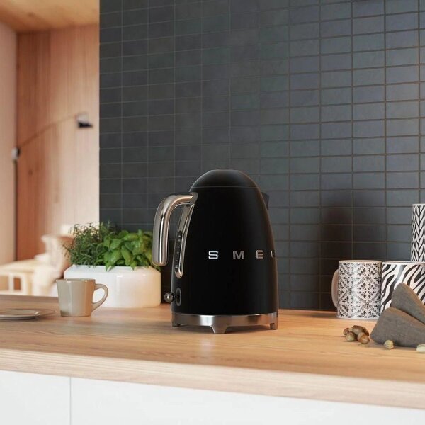 Bollitore in acciaio inox nero da 1,7 l Retro Style - SMEG