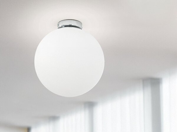Piccola lampada da soffitto a LED con 1 lampadina sferica e globo in vetro bianco Ø20cm