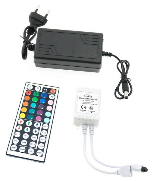 Kit Striscia Led 12V 24W SMD 5050 5 metri x IP20 con telecomando RGB M LEDME