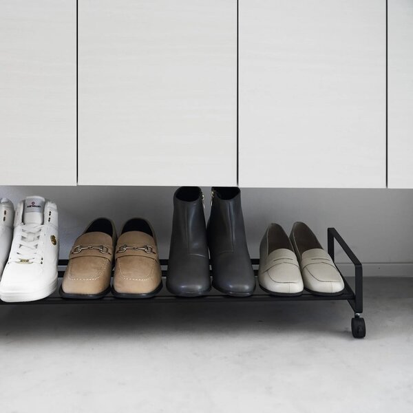 Scarpiera in metallo nero 83,5x14,5x27,5 cm Tower - YAMAZAKI