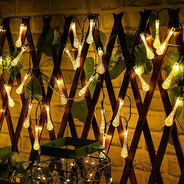 Catena decorata con 50 Gocce a Led Bianco Caldo 6 metri con pannello solare Wisdom
