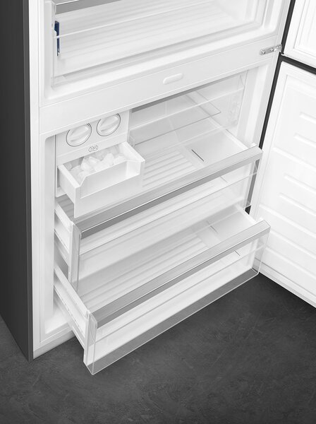 Smeg Frigorifero Combinato Capacit 481 Litri Classe energetica D Raffreddamento No Frost colore Antracite - FA8005RAO6