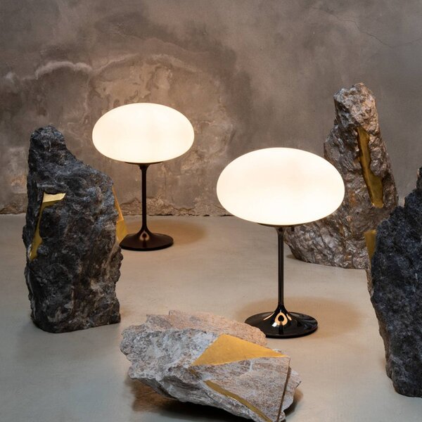 GUBI Lampada da tavolo Stemlite, dimmerabile, Cromo / Argento, Soggiorno / Sala da pranzo, Metallo, Design, Lampada da tavolo