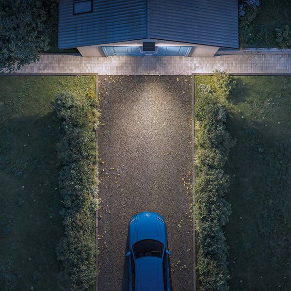 Philips Lampada LED solare Zyren, bianca, 5.000 K, con sensore, IP65 Zyren, Bianco / Opale, Plastica, Applique da esterni
