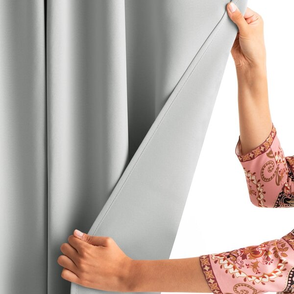 Tenda parzialmente oscurante grigio chiaro 140x270 cm Kierra – Restilo