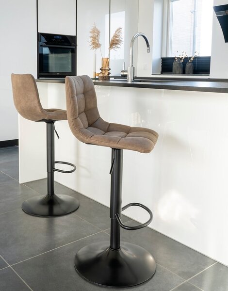 Set di sbagelli da bar marrone chiaro in imbottito con altezza regolabile 2 pz (altezza della seduta 63 cm) Middelfart – House Nordic