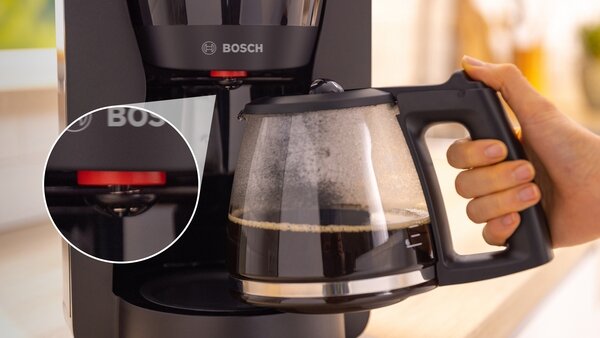 Bosch MyMoment - Macchina Caff Americano Caff Macinato in Polvere 15 Tazze colore Nero - TKA2M113