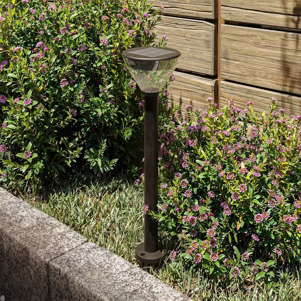Philips Lampada da strada a LED e solare Kyna, nera, con sensore, IP44 Kyna, Nero, Plastica