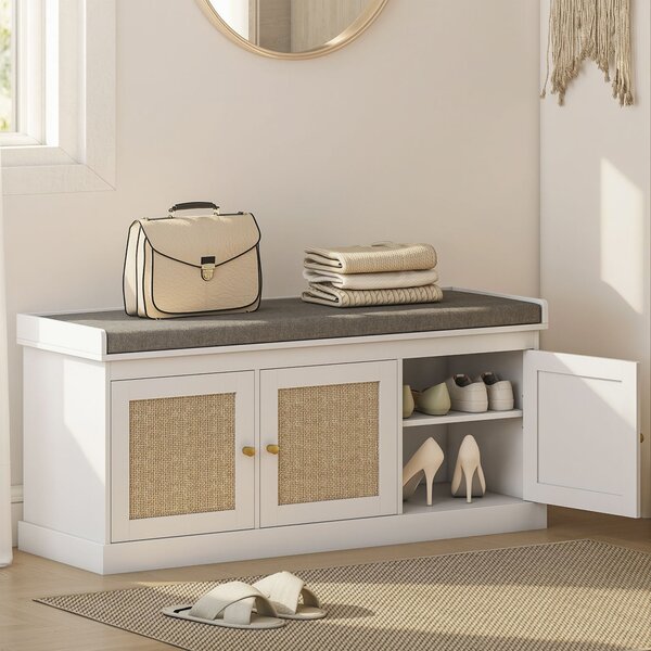 HOMCOM Panca portascarpe ingresso 9 paia, panca contenitore, 3 ante in rattan, cuscino e ripiano regolabile, 105x35x47cm, bianco | Aosom Italy
