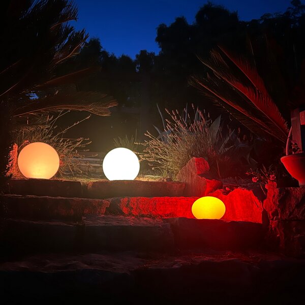 Sfera Led Oval Ball luminosa decorativa da giardino 1W RGBW 20×14 cm IP67 a batteria 1 lampada Piccola V-TAC