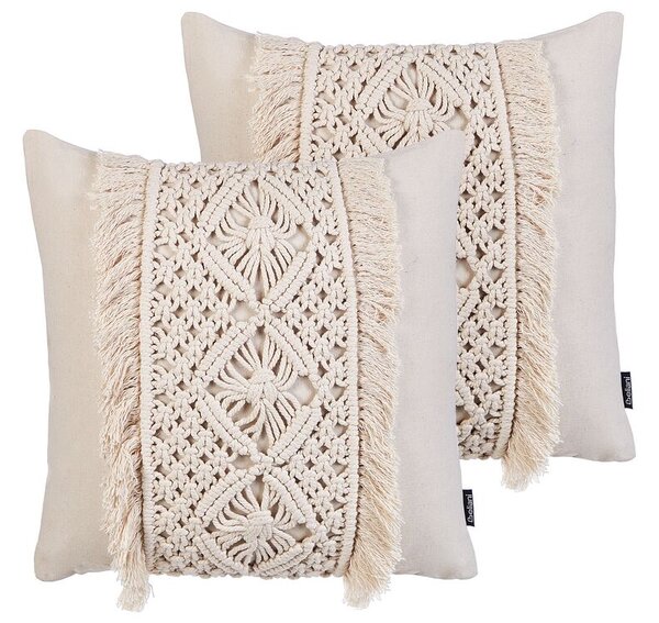 Set di 2 cuscini in cotone e macrame con motivo intrecciato e frange beige 45 x 45 cm stile boho elegante Beliani